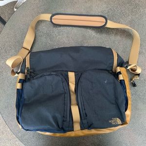 The North Face Men’s Messenger and Computer Bag